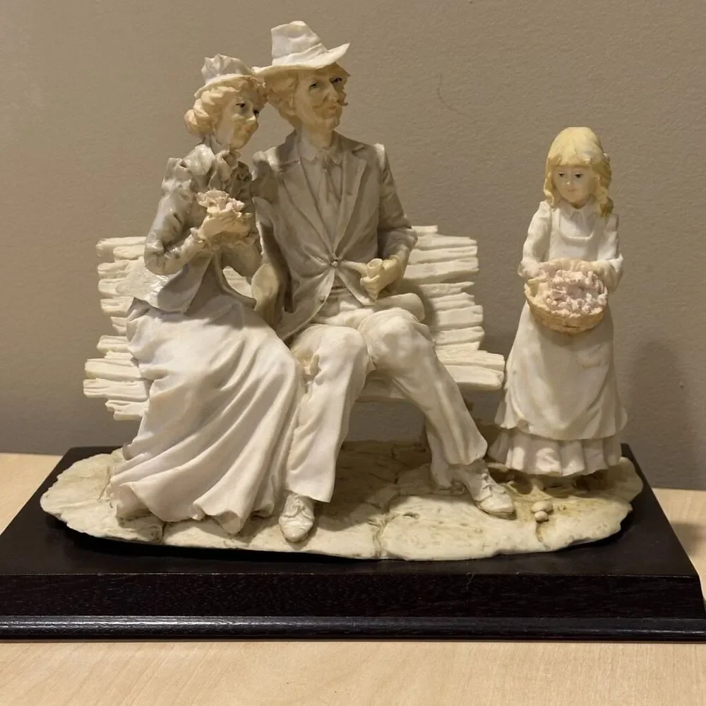 Vintage Grandparents Bench Figurine Wooden Base Limited Edition 225/8600 Family